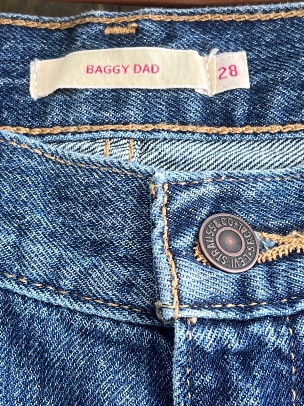 Levi’s Premium Baggy Dad Straight Leg Jeans - Picture 7 of 13